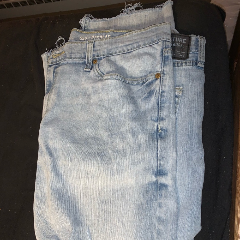 Levi jeans